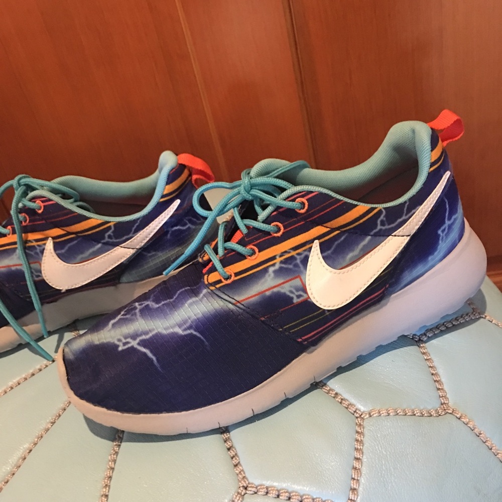 Nike Running Shoes - Like New Condition